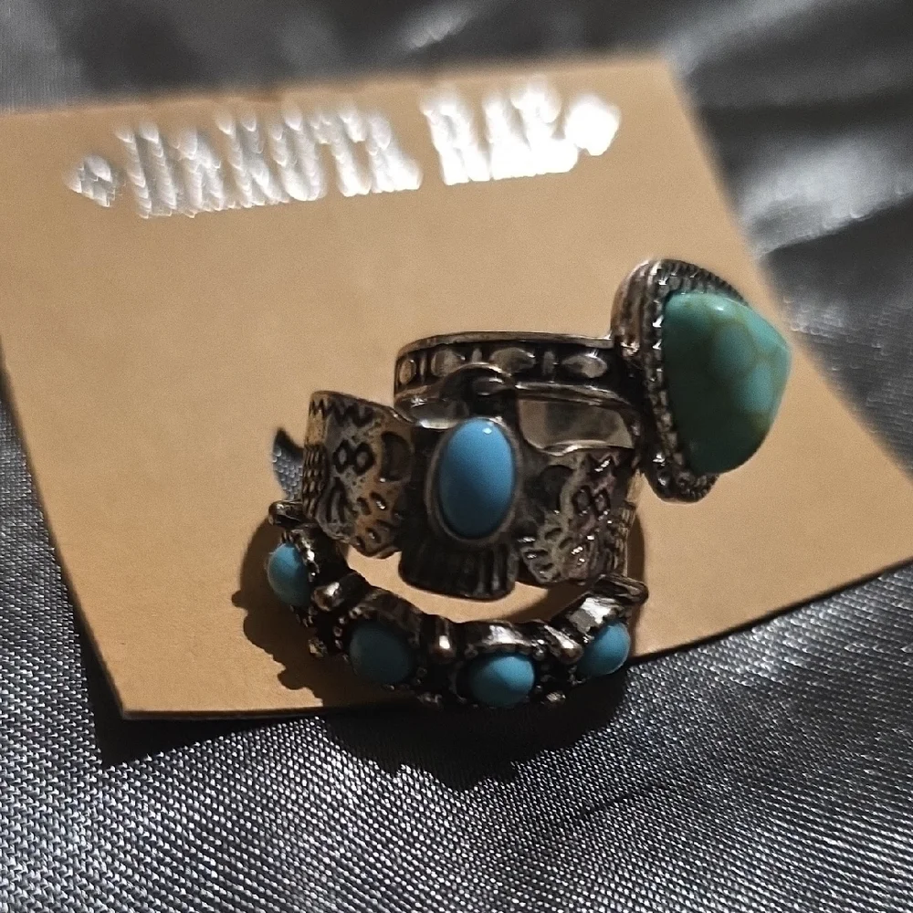 Dakota Rae Silver-tone and Faux Turquoise‎ Ring Set. NWT. Size 6.